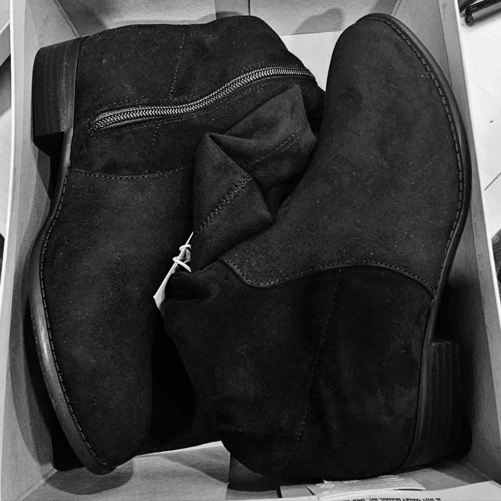 NIB memory foam tall black boots - Picture 5 of 7